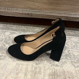 Tory Burch round toe chunky heel